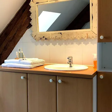 Spacious Apartment In The Heart Of The City Center Lons-le-Saunier Exterior photo