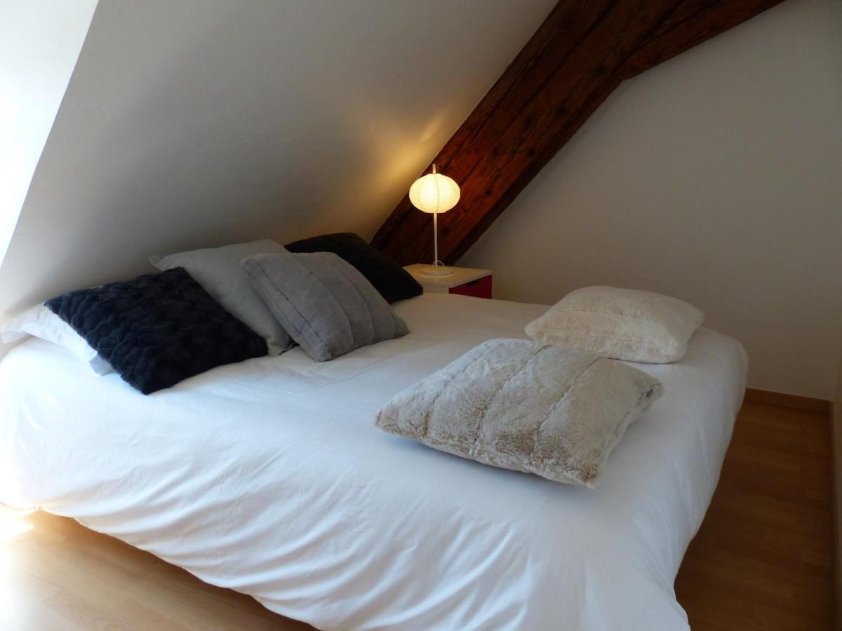 Spacious In The Heart Of The Center Apartment *